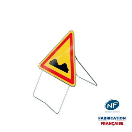 Panneau temporaire AK2 Cassis ou dos d'âne sur pied incliné