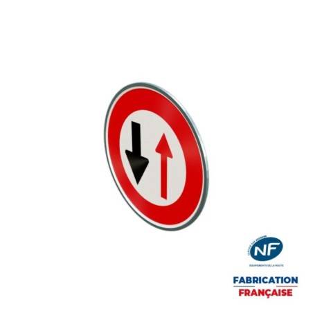 Panneau temporaire B15 Cédez le passage à la circulation venant en sens inverse à rails