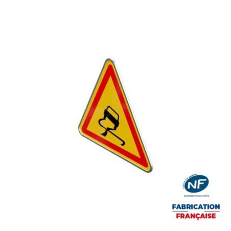 Panneau temporaire AK4 Chaussée glissante à rails