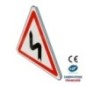 Panneau de danger A1d Succession de virages dont le premier est à gauche