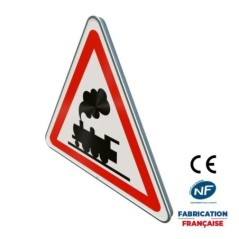 Panneau de danger A8 Passage à niveau sans barrière ni demi barrières