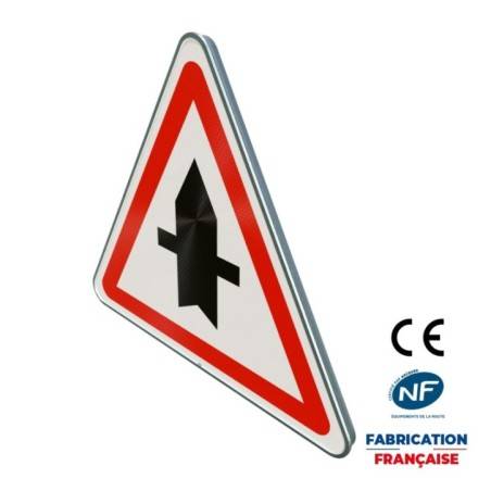 Panneau d'intersection et de priorité Ab2 Intersection avec une route dont les usagers doivent céder le passage