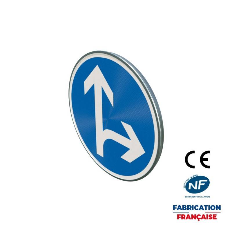 Panneau d'obligation B21d1 Annonce de direction obligatoire tout droit ou à droite