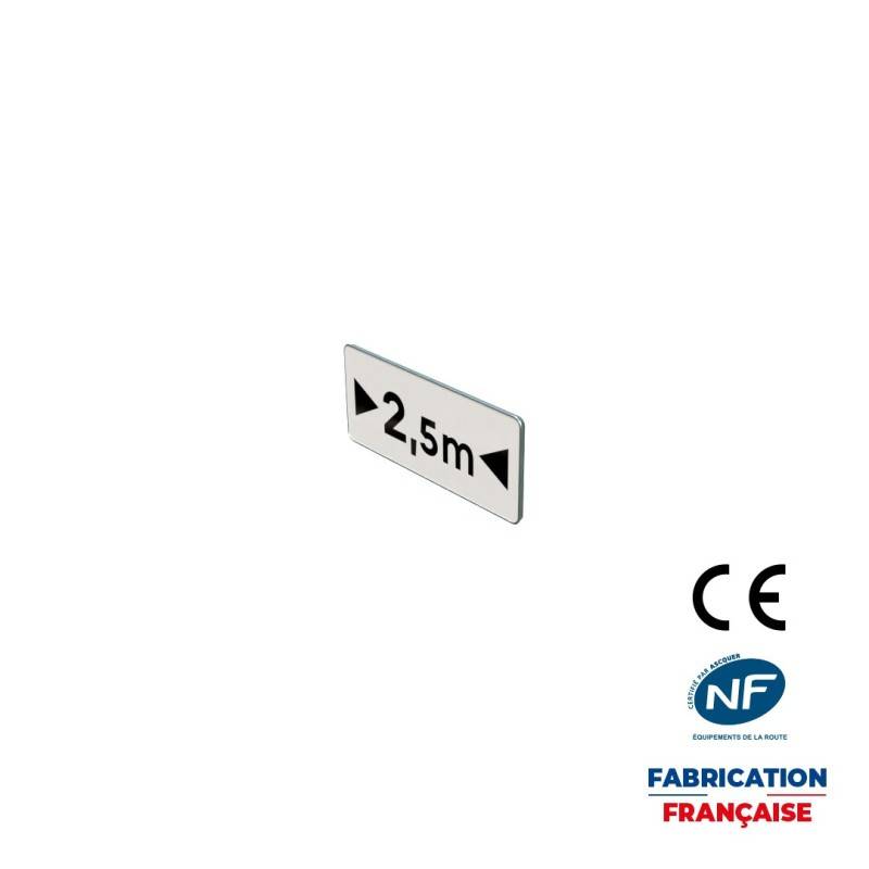 Panonceau M4u Véhicules dont la largeur charge comprise est supérieure au nombre indiqué