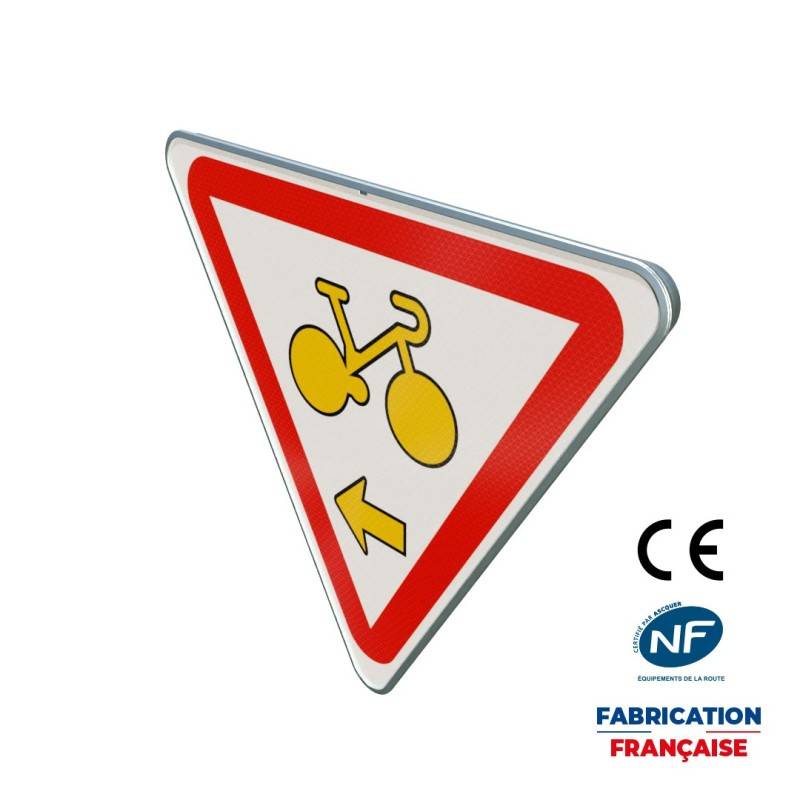 Panonceau M12 Autorisation conditionnelle de franchissement pour cycles1