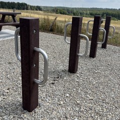 Range-vélos en plastique recyclé modèle 2